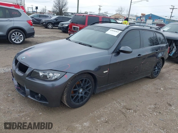 2006 BMW 3 Series 325xi with VIN WBAVT13526AV98389, listed as a IAAI auction lot 41818263 with 215,637 mi miles and . Bid and sale history available at DreamBid. Image 2.