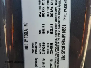 2018 Tesla Model 3 Long Range Battery z VIN 5YJ3E1EB4JF116531, wystawiony jako Copart lot #55609755 z przebiegiem 63 695 mil mil oraz Szkody całkowita. Historia ofert i sprzedaży dostępna na DreamBid. Obrazek 12.