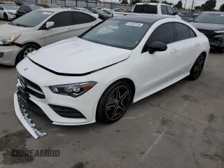 2023 Mercedes-Benz CLA 250 z VIN W1K5J4GB7PN385285, wystawiony jako Copart lot #61392725 z przebiegiem 15 599 mil mil oraz Czysty tytuł • Clean title. Historia ofert i sprzedaży dostępna na DreamBid. Obrazek 1.