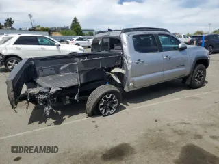 2016 Toyota Tacoma SR with VIN 5TFCZ5AN4GX002474, listed as a Copart auction lot 51802995 with 160,472 mi miles and Salvage Title. Bid and sale history available at carsss.com. Image 3.