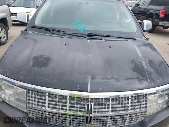 2008 Lincoln MKX z VIN 2LMDU68CX8BJ24813, wystawiony jako IAAI lot #41927383 z przebiegiem 225 516 mil mil oraz . Historia ofert i sprzedaży dostępna na DreamBid. Obrazek 10.