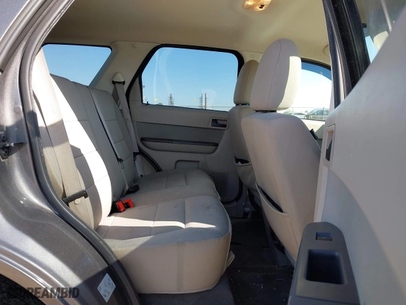 2012 Ford Escape XLT with VIN 1FMCU0D72CKC85247, listed as a IAAI auction lot 41986998 with 176,092 mi miles. Bid and sale history available at carsss.com. Image 8.