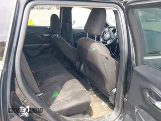 2019 Jeep Cherokee Latitude with VIN 1C4PJLCBXKD284954, listed as a IAAI auction lot 41877944 with 134,931 mi miles. Bid and sale history available at carsss.com. Image 8.
