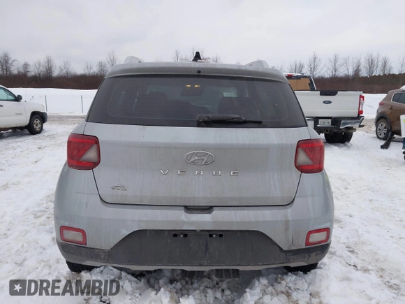 2022 Hyundai Venue SEL z VIN KMHRC8A31NU206543, wystawiony jako IAAI lot #41354252 z przebiegiem 42 256 mil mil oraz . Historia ofert i sprzedaży dostępna na DreamBid. Obrazek 16.