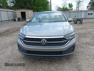 2024 Volkswagen Jetta SE z VIN 3VW7M7BU9RM012652, wystawiony jako IAAI lot #41911472 z przebiegiem 47 151 mil mil oraz . Historia ofert i sprzedaży dostępna na DreamBid. Obrazek 12.