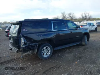 2017 Chevrolet Suburban LT z VIN 1GNSKHKC6HR246168, wystawiony jako IAAI lot #42150327 z przebiegiem Nie podano mil oraz . Historia ofert i sprzedaży dostępna na DreamBid. Obrazek 4.
