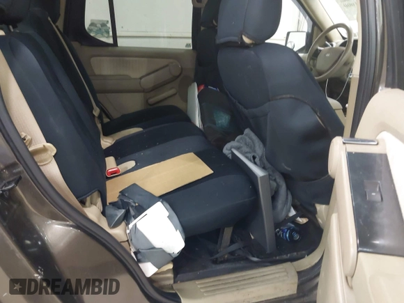 2008 Ford Explorer Sport Trac XLT z VIN 1FMEU51E48UB07991, wystawiony jako IAAI lot #42131000 z przebiegiem Nie podano mil oraz . Historia ofert i sprzedaży dostępna na DreamBid. Obrazek 8.