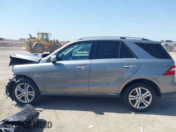 2015 Mercedes-Benz M 350 with VIN 4JGDA5JB8FA562500, listed as a IAAI auction lot 41932318 with 117,512 mi miles and . Bid and sale history available at DreamBid. Image 15.