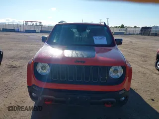 2018 Jeep Renegade Trailhawk z VIN ZACCJBCB6JPH44846, wystawiony jako IAAI lot #42320847 z przebiegiem 103 004 mil mil oraz . Historia ofert i sprzedaży dostępna na DreamBid. Obrazek 12.