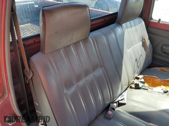 1994 Toyota Pickup z VIN 4TARN81A9RZ295991, wystawiony jako Copart lot #61328695 z przebiegiem 262 978 mil mil oraz Czysty tytuł • Clean title. Historia ofert i sprzedaży dostępna na DreamBid. Obrazek 10.