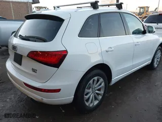 2014 Audi Q5 Premium Plus with VIN WA1LFAFP2EA076756, listed as a IAAI auction lot 41429593 with 134,592 mi miles. Bid and sale history available at carsss.com. Image 4.