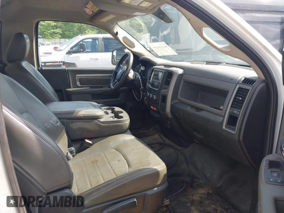 2015 Ram 2500 Tradesman z VIN 3C7WR4AJ8FG593032, wystawiony jako IAAI lot #42110504 z przebiegiem 290 428 mil mil oraz . Historia ofert i sprzedaży dostępna na DreamBid. Obrazek 5.
