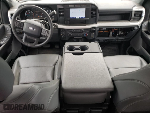 2023 Ford F-350 с VIN 1FT8X3BA3PEC79964, выставлен на аукционе Copart как лот 80507954 с пробегом 18 604 миль миль и Списание • Salvage title. История ставок и продаж доступна на DreamBid. Изображение 8.