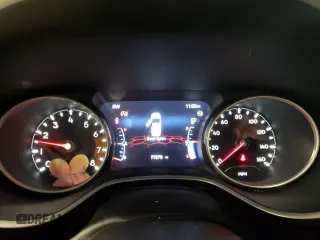 2019 Jeep Compass Latitude с VIN 3C4NJDBB4KT673422, выставлен на аукционе Copart как лот 60872845 с пробегом 77 270 миль миль и Списание • Salvage title. История ставок и продаж доступна на DreamBid. Изображение 9.