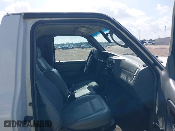 2008 Ford Ranger XL z VIN 1FTYR10D48PA52381, wystawiony jako IAAI lot #42752102 z przebiegiem 183 283 mil mil oraz . Historia ofert i sprzedaży dostępna na DreamBid. Obrazek 5.