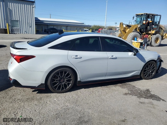 2021 Toyota Avalon TRD with VIN 4T1FZ1FB1MU061172, listed as a Copart auction lot 81058844 with 61,776 mi miles and Salvage Title. Bid and sale history available at carsss.com. Image 3.