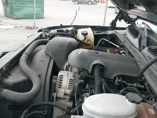 2004 Chevrolet Silverado 1500 LS z VIN 1GCEC14T84Z346130, wystawiony jako IAAI lot #43378175 z przebiegiem 118 687 mil mil oraz . Historia ofert i sprzedaży dostępna na DreamBid. Obrazek 21.