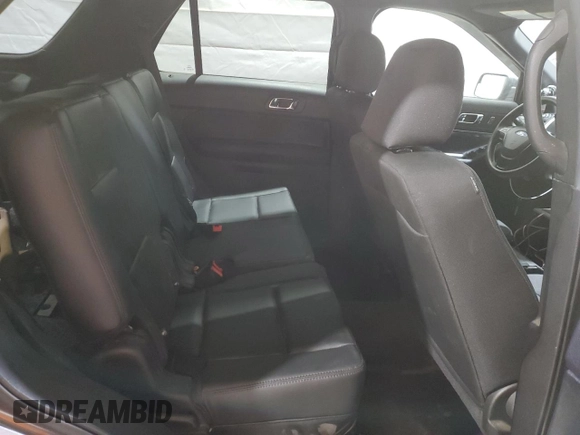 2018 Ford Police Interceptor Utility z VIN 1FM5K8AR2JGC56401, wystawiony jako Copart lot #56989315 z przebiegiem 115 488 mil mil oraz Tytuł czysty. Historia ofert i sprzedaży dostępna na DreamBid. Obrazek 10.