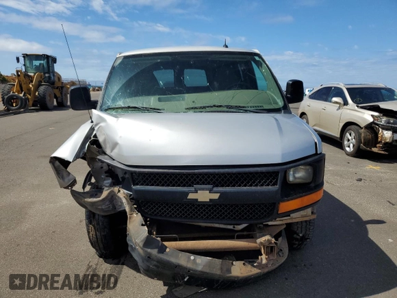 2011 Chevrolet Express Passenger LS z VIN 1GNSGBF4XB1169764, wystawiony jako Copart lot #64512794 z przebiegiem 75 532 mil mil oraz Szkoda całkowita • Salvage title. Historia ofert i sprzedaży dostępna na DreamBid. Obrazek 5.