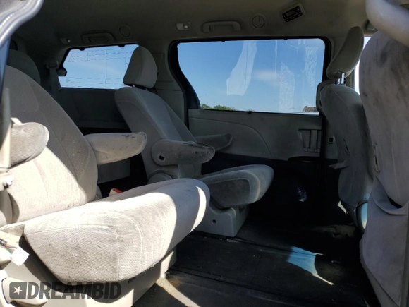 2017 Toyota Sienna LE with VIN 5TDJZ3DC0HS162025, listed as a Copart auction lot 47014305 with 192,528 mi miles and Salvage Title. Bid and sale history available at carsss.com. Image 11.