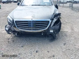2015 Mercedes-Benz S-Class S 550 with VIN WDDUG8FB3FA142954, listed as a IAAI auction lot 39795621 with 111,415 mi miles. Bid and sale history available at carsss.com. Image 6.