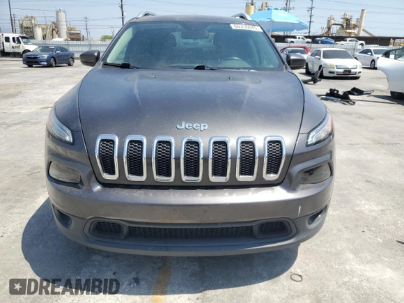 2017 Jeep Cherokee Latitude с VIN 1C4PJLCB5HW644502, выставлен на аукционе Copart как лот 60356045 с пробегом 63 156 миль миль и Списание • Salvage title. История ставок и продаж доступна на DreamBid. Изображение 5.