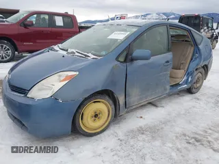 2004 Toyota Prius with VIN JTDKB20U540072979, listed as a IAAI auction lot 41249959 with 251,582 mi miles. Bid and sale history available at carsss.com. Image 2.