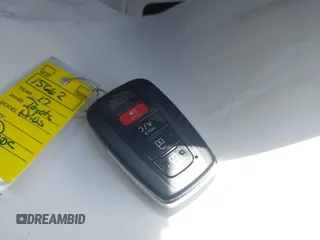 2017 Toyota Prius Plus z VIN JTDKARFP9H3022524, wystawiony jako IAAI lot #42527901 z przebiegiem 44 809 mil mil oraz . Historia ofert i sprzedaży dostępna na DreamBid. Obrazek 11.