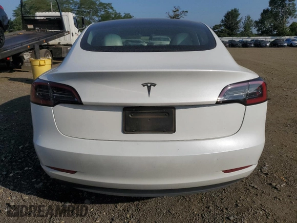 2023 Tesla Model 3 z VIN 5YJ3E1EA1PF564693, wystawiony jako Copart lot #68504674 z przebiegiem 25 183 mil mil oraz Szkoda całkowita • Salvage title. Historia ofert i sprzedaży dostępna na DreamBid. Obrazek 6.