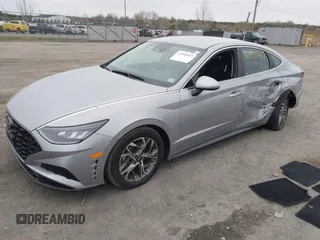 2023 Hyundai Sonata SEL with VIN KMHL64JA6PA269887, listed as a IAAI auction lot 41950447 with 31,218 mi miles and . Bid and sale history available at DreamBid. Image 2.