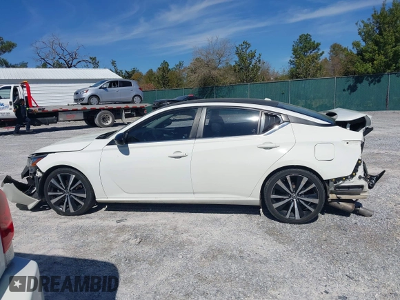 2020 Nissan Altima SR with VIN 1N4BL4CV7LC271886, listed as a IAAI auction lot 41824787 with 68,989 mi miles and . Bid and sale history available at carsss.com. Image 14.