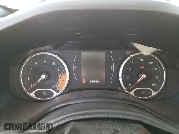 2018 Jeep Renegade Latitude with VIN ZACCJABH5JPH93990, listed as a Copart auction lot 68153784 with 39,454 mi miles and Salvage title. Bid and sale history available at DreamBid. Image 9.