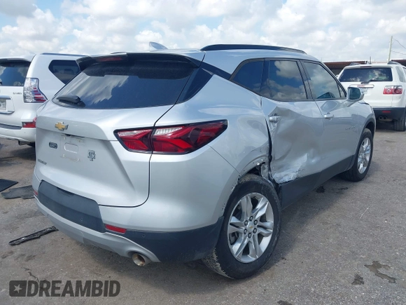 2020 Chevrolet Blazer LT with VIN 3GNKBBRA8LS700895, listed as a IAAI auction lot 42379056 with 61,800 mi miles and . Bid and sale history available at DreamBid. Image 4.