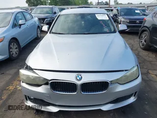 2013 BMW 3 Series 328i z VIN WBA3C1G57DNR48431, wystawiony jako IAAI lot #42156021 z przebiegiem 81 734 mil mil oraz . Historia ofert i sprzedaży dostępna na DreamBid. Obrazek 12.