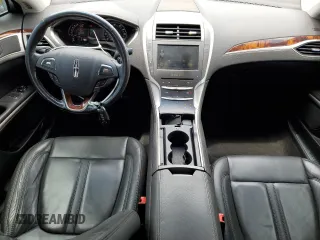 2013 Lincoln MKZ z VIN 3LN6L2G91DR822051, wystawiony jako Copart lot #64748755 z przebiegiem 187 444 mil mil oraz Szkoda całkowita • Salvage title. Historia ofert i sprzedaży dostępna na DreamBid. Obrazek 8.