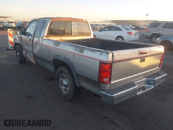 1994 Dodge Dakota with VIN 1B7GL23X6RS612067, listed as a IAAI auction lot 41196975 with 186,743 mi miles and . Bid and sale history available at DreamBid. Image 3.