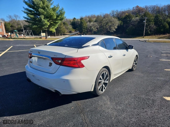 2018 Nissan Maxima SV with VIN 1N4AA6AP2JC371232, listed as a Copart auction lot 80449414 with 142,433 mi miles and Clean Title. Bid and sale history available at carsss.com. Image 4.