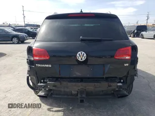 2012 Volkswagen Touareg Sport z VIN WVGEF9BP8CD008746, wystawiony jako Copart lot #45638945 z przebiegiem 138 945 mil mil oraz Szkoda całkowita • Salvage title. Historia ofert i sprzedaży dostępna na DreamBid. Obrazek 6.