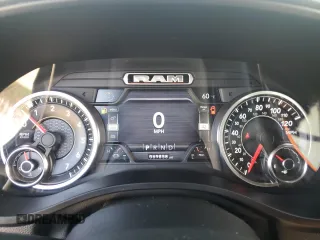 2019 Ram 1500 Big Horn z VIN 1C6RREBT1KN617342, wystawiony jako Copart lot #53866005 z przebiegiem 69 858 mil mil oraz Szkoda całkowita • Salvage title. Historia ofert i sprzedaży dostępna na DreamBid. Obrazek 9.