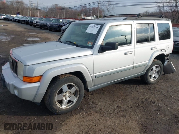 2009 Jeep Commander Sport with VIN 1J8HG48K39C553953, listed as a IAAI auction lot 41863115 with 175,461 mi miles. Bid and sale history available at carsss.com. Image 2.