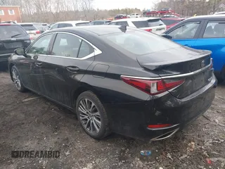 2020 Lexus ES with VIN 58ADZ1B16LU075774, listed as a IAAI auction lot 41659318 with 38,796 mi miles. Bid and sale history available at carsss.com. Image 3.