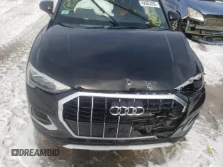 2022 Audi Q3 Premium with VIN WA1AUCF34N1001093, listed as a Copart auction lot 42963393 with 21,932 mi miles. Bid and sale history available at carsss.com. Image 12.