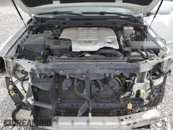 2011 Lexus LX 570 z VIN JTJHY7AXXB4061977, wystawiony jako Copart lot #57298345 z przebiegiem 177 793 mil mil oraz Szkoda całkowita • Salvage title. Historia ofert i sprzedaży dostępna na DreamBid. Obrazek 12.