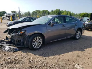 2014 Lexus ES 330 with VIN JTHBK1GGXE2139087, listed as a Copart auction lot 77558234 with 135,345 mi miles and Salvage title. Bid and sale history available at DreamBid. Image 1.