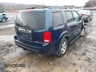 2009 Honda Pilot EX-L with VIN 5FNYF48699B055062, listed as a IAAI auction lot 41967409 with 300,781 mi miles and . Bid and sale history available at carsss.com. Image 4.