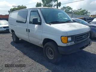 2005 Ford Econoline Cargo with VIN 1FTNE24W55HA43243, listed as a IAAI auction lot 41528626 with 240,685 mi miles and . Bid and sale history available at carsss.com. Image 1.
