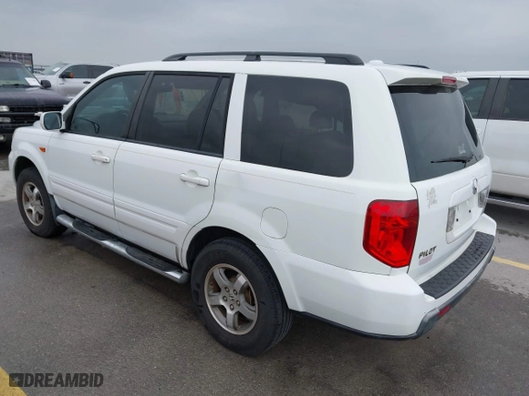 2006 Honda Pilot EX-L with VIN 5FNYF28566B038128, listed as a IAAI auction lot 41840111 with 231,361 mi miles. Bid and sale history available at carsss.com. Image 3.