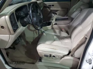 2005 Chevrolet Tahoe LT z VIN 1GNEC13T25J238739, wystawiony jako Copart lot #50338815 z przebiegiem 115 811 mil mil oraz Czysty tytuł • Clean title. Historia ofert i sprzedaży dostępna na DreamBid. Obrazek 7.