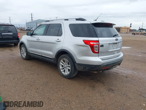 2013 Ford Explorer XLT z VIN 1FM5K7D9XDGA98416, wystawiony jako IAAI lot #41962799 z przebiegiem 122 942 mil mil oraz . Historia ofert i sprzedaży dostępna na DreamBid. Obrazek 3.