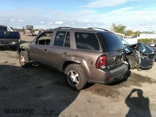 2008 Chevrolet TrailBlazer Fleet w/2FL with VIN 1GNDT13S282152056, listed as a IAAI auction lot 37819359 with 183,573 mi miles. Bid and sale history available at carsss.com. Image 3.